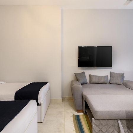 Travelholic Residence Golden Gates Каир Экстерьер фото