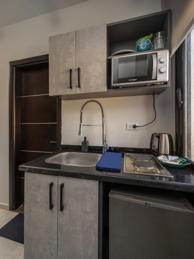 Travelholic Residence Golden Gates Каир Экстерьер фото