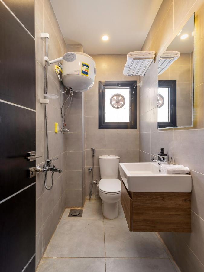 Travelholic Residence Golden Gates Каир Экстерьер фото