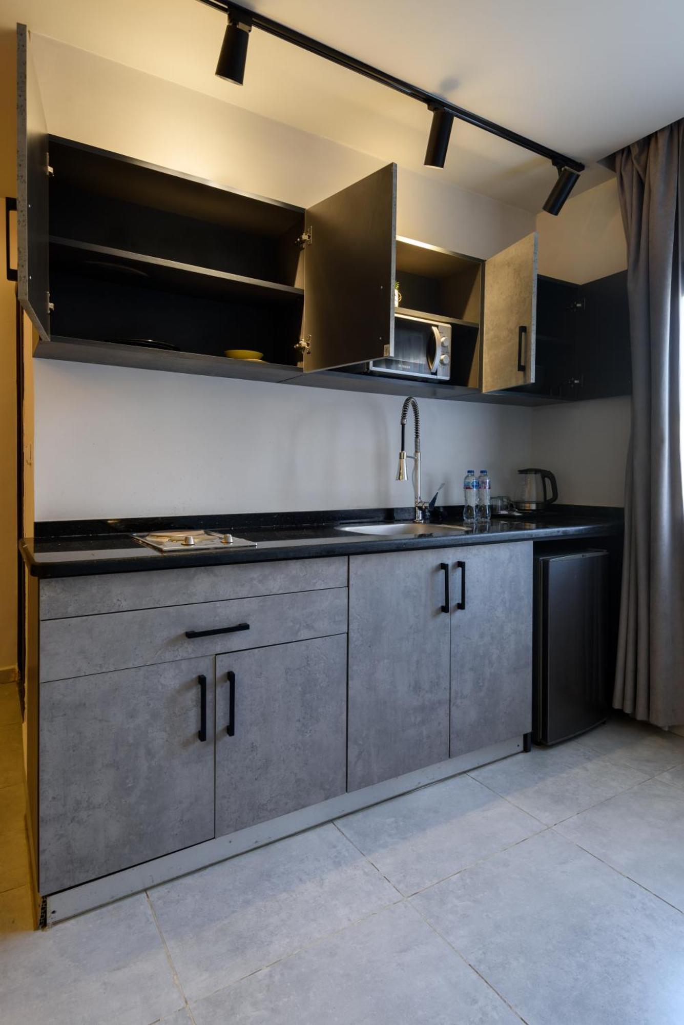 Travelholic Residence Golden Gates Каир Экстерьер фото