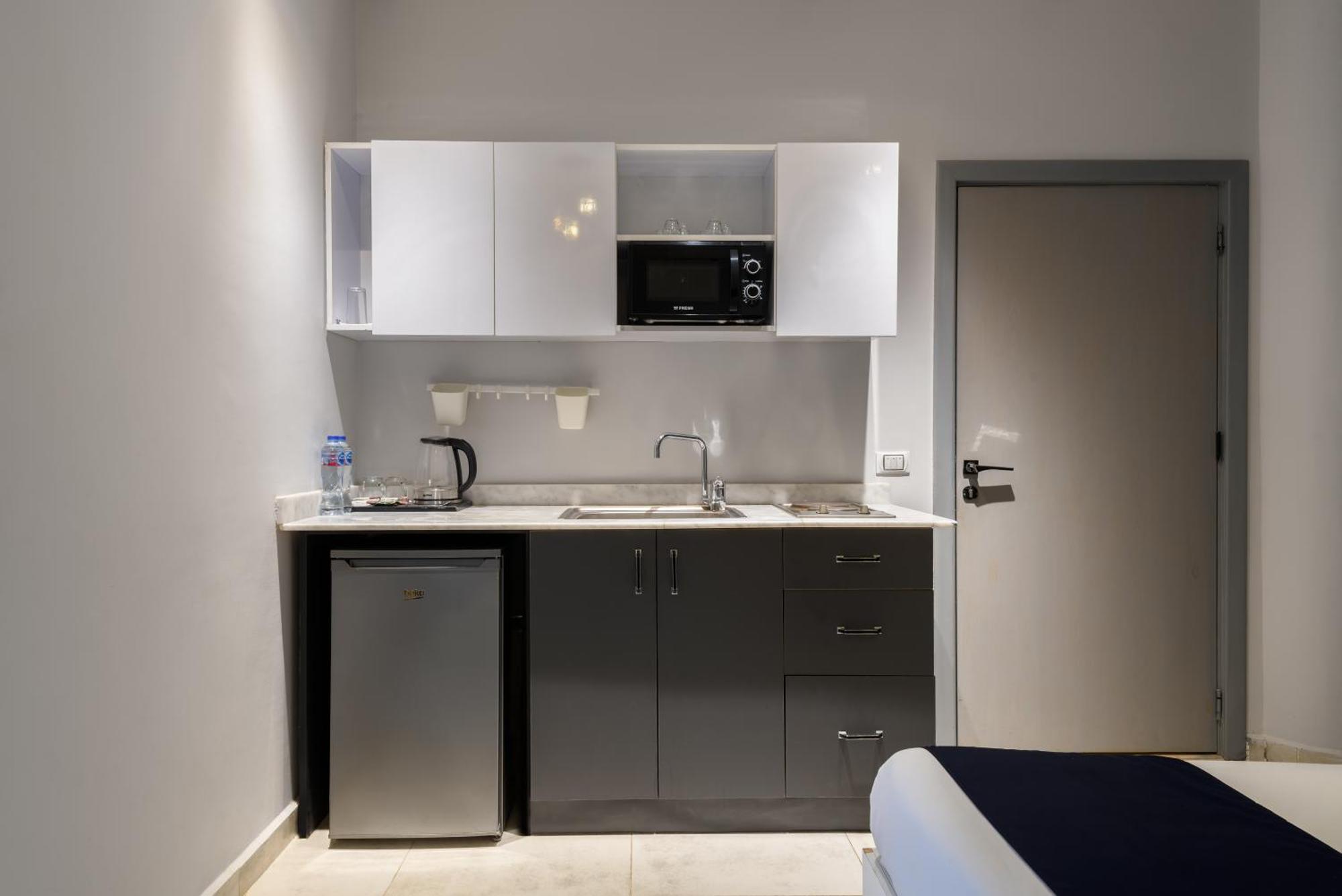 Travelholic Residence Golden Gates Каир Экстерьер фото