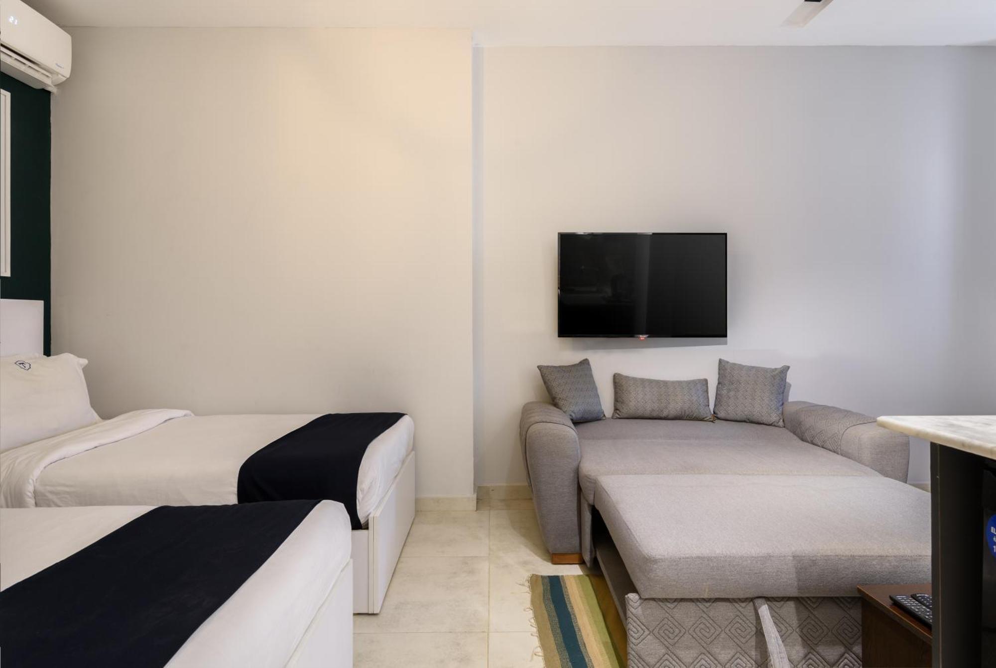 Travelholic Residence Golden Gates Каир Экстерьер фото