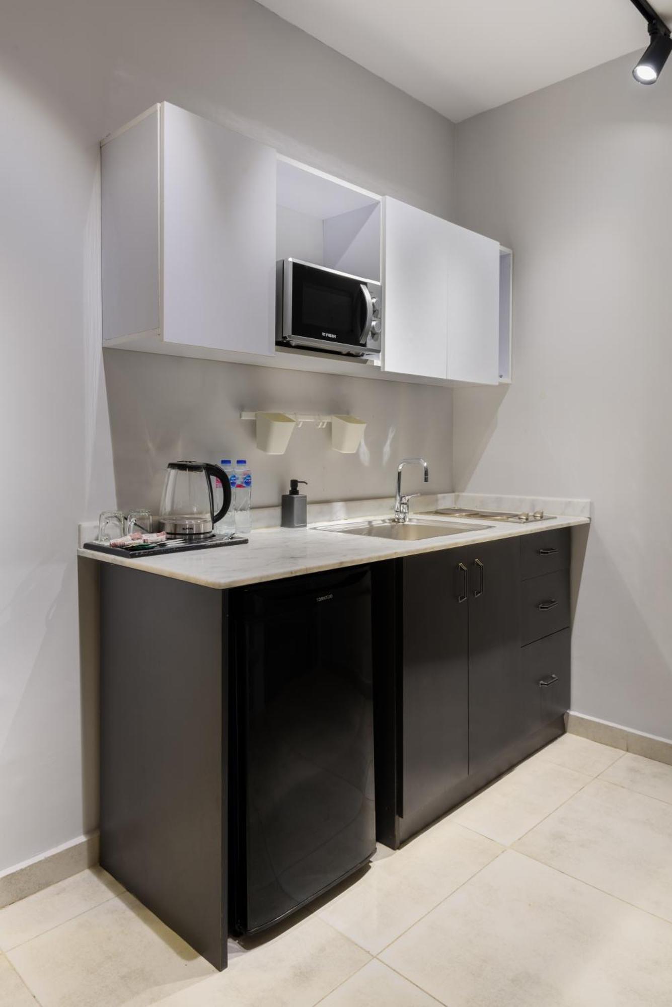 Travelholic Residence Golden Gates Каир Экстерьер фото
