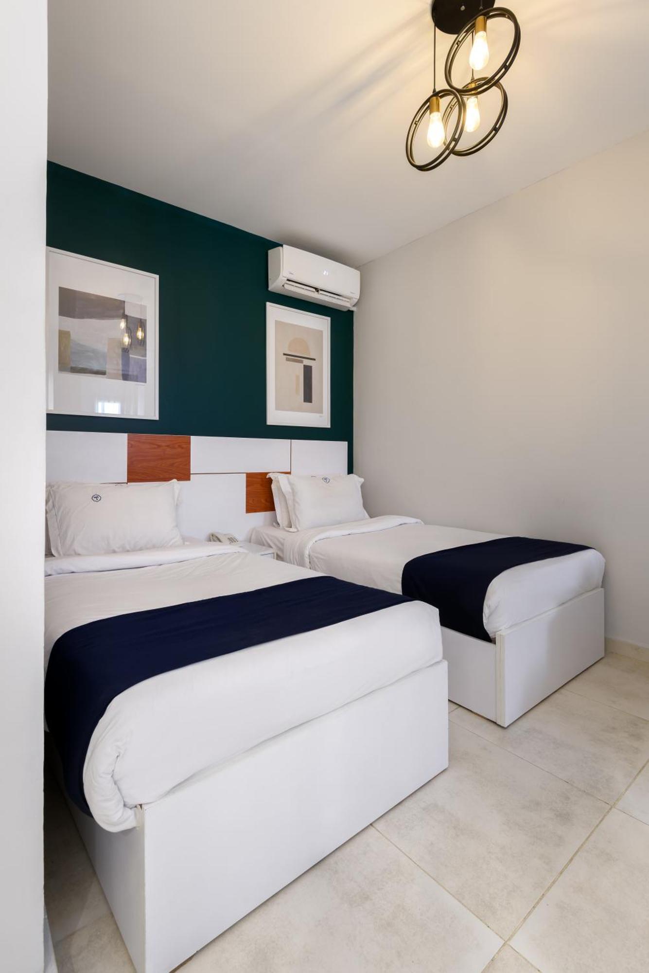 Travelholic Residence Golden Gates Каир Экстерьер фото
